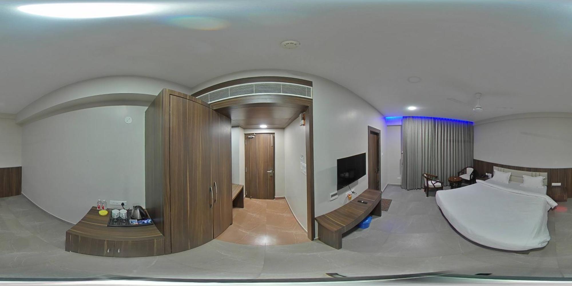 Tathastu Hotels & Banquet Hall Pipra Dewās Екстериор снимка